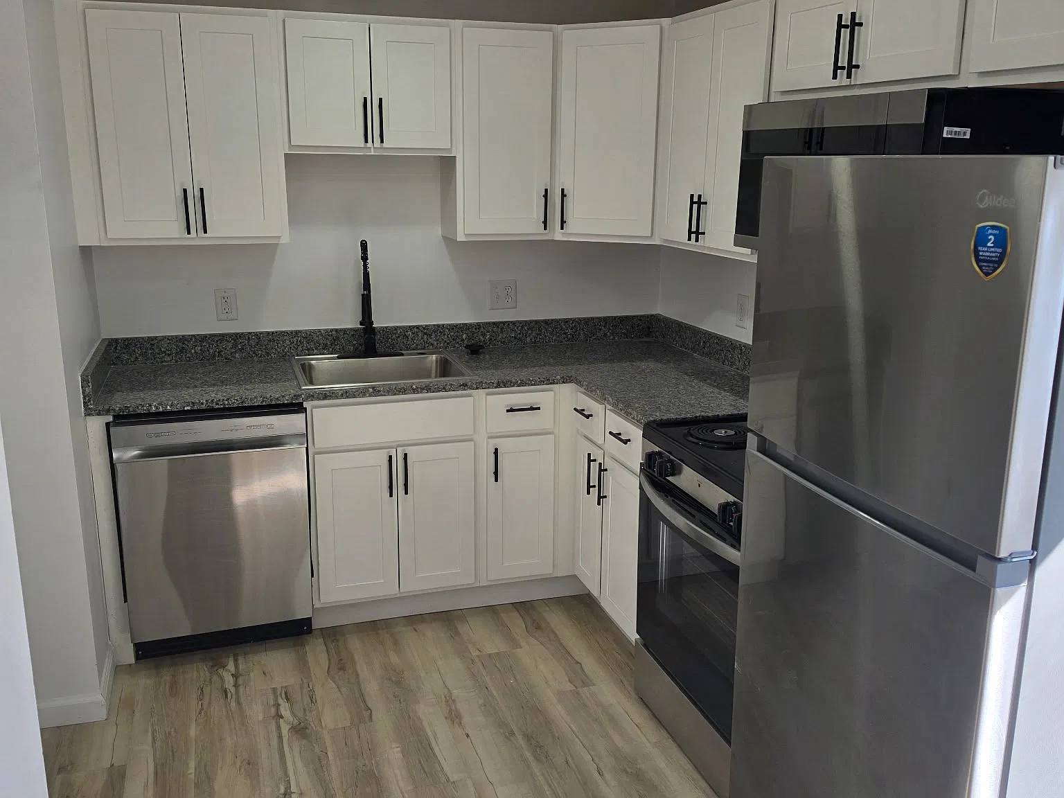 2 bed, 1.5 bath, $1,250 — Photo 3