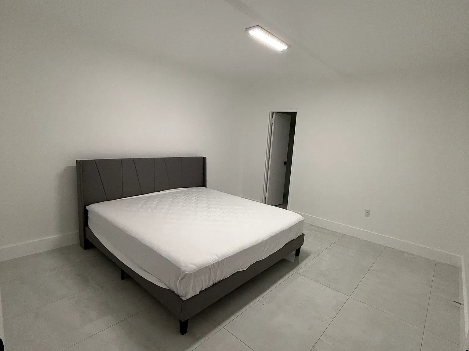 3 bed, 1342 sqft, $5,000 — Photo 3