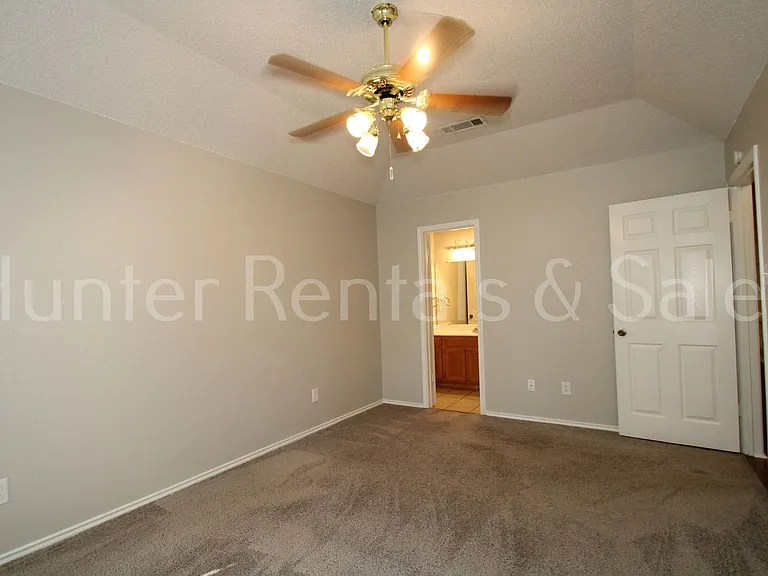 4307 Frontier Trl — Photo 12