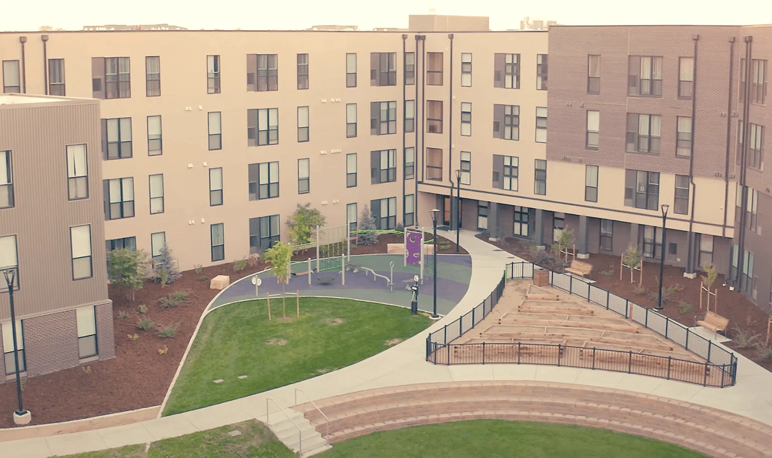 Peoria Crossing I — Photo 2