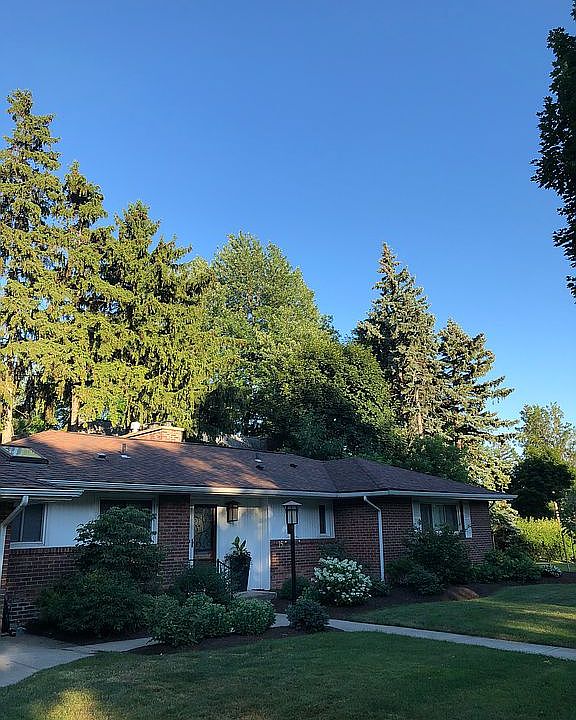1st image of 15 Audubon Dr