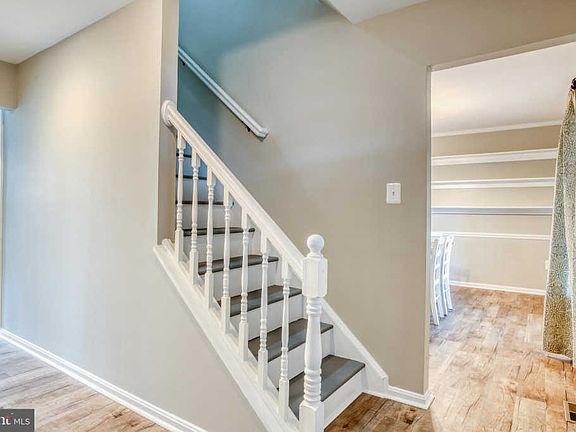 4th image of 15793 Moncure Ct