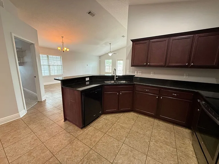 3838 Weatherstone Cir — Photo 6