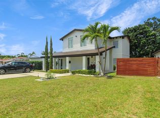1187 NE 182nd St, North Miami Beach, FL 33162