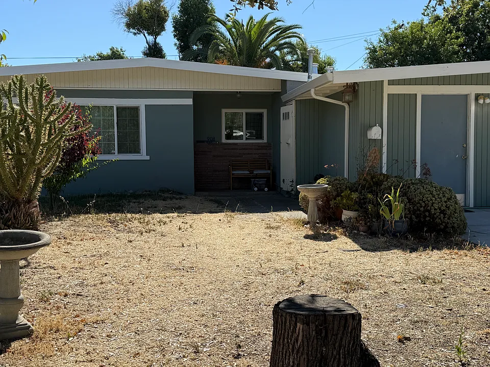 908 Gregory Pl