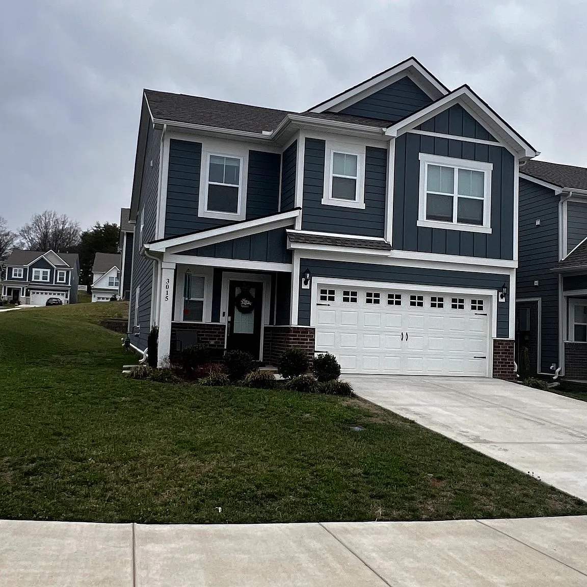 5 bed, 2560 sqft, $2,695 — Photo 1