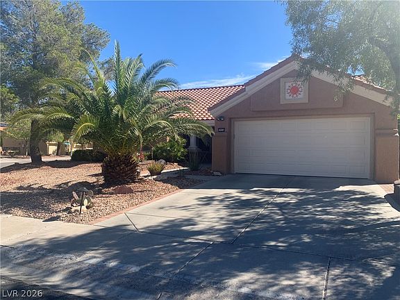 4th image of 2924 Crown Ridge Dr