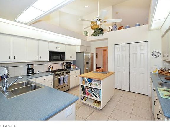 4th image of 617 Charles Sise St E