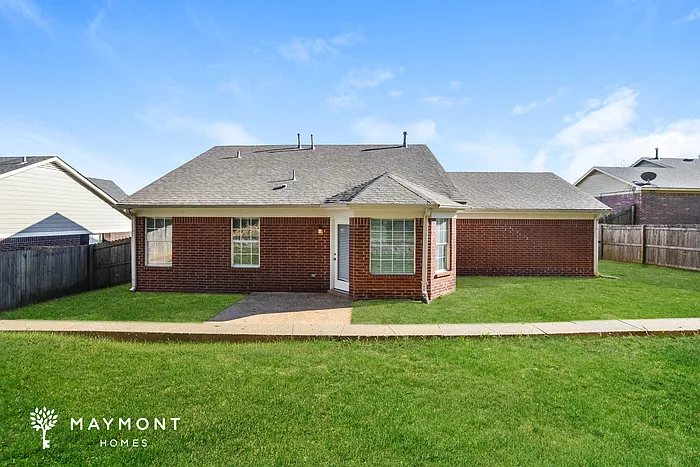 465 Oakland Hills Dr — Photo 14
