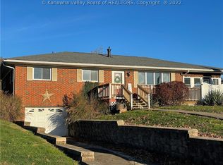 1742 Ravenswood Rd, Ravenswood, WV 26164