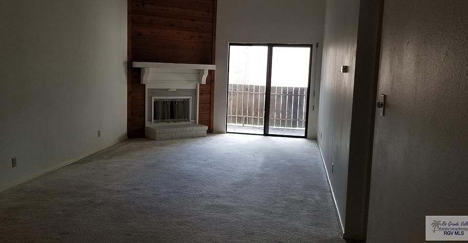 2nd image of 218 Stillinger Dr #218