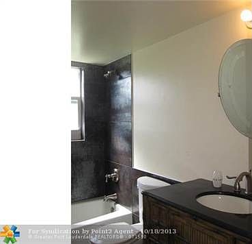 3rd image of 565 Oaks Ln APT 307