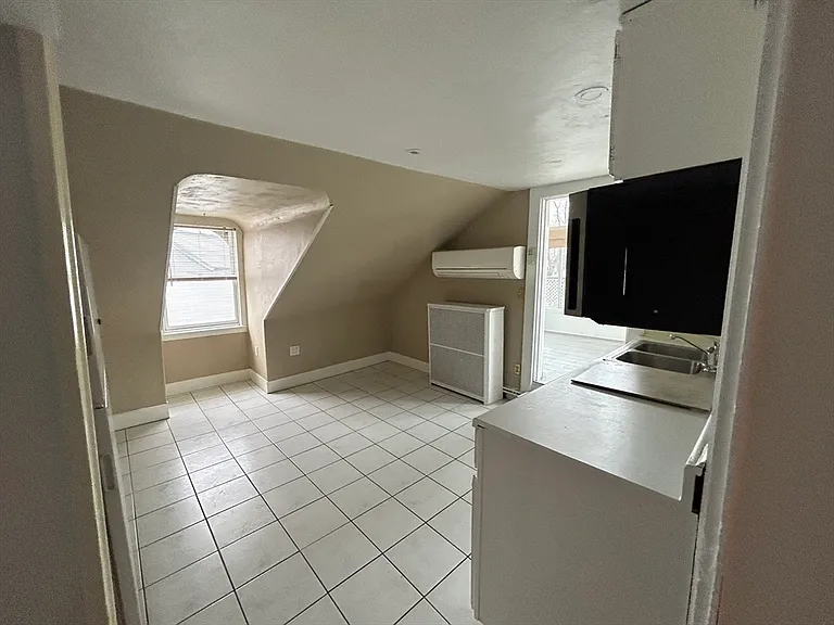 25 Baltimore St #2/3 — Photo 21