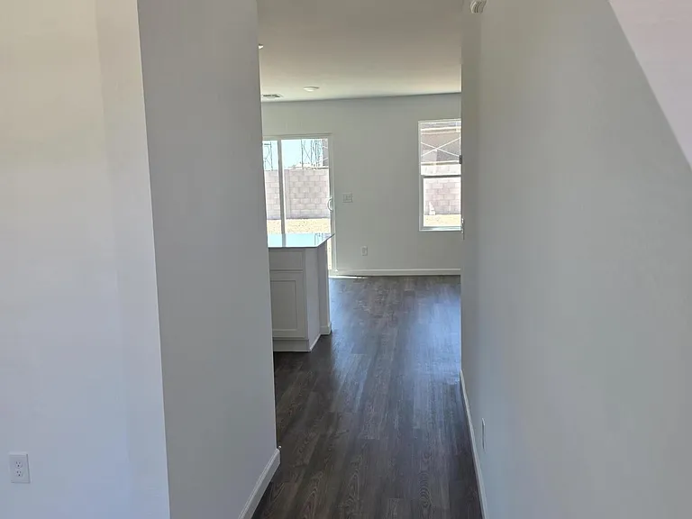 275 W Sonoran Vista Cir — Photo 3