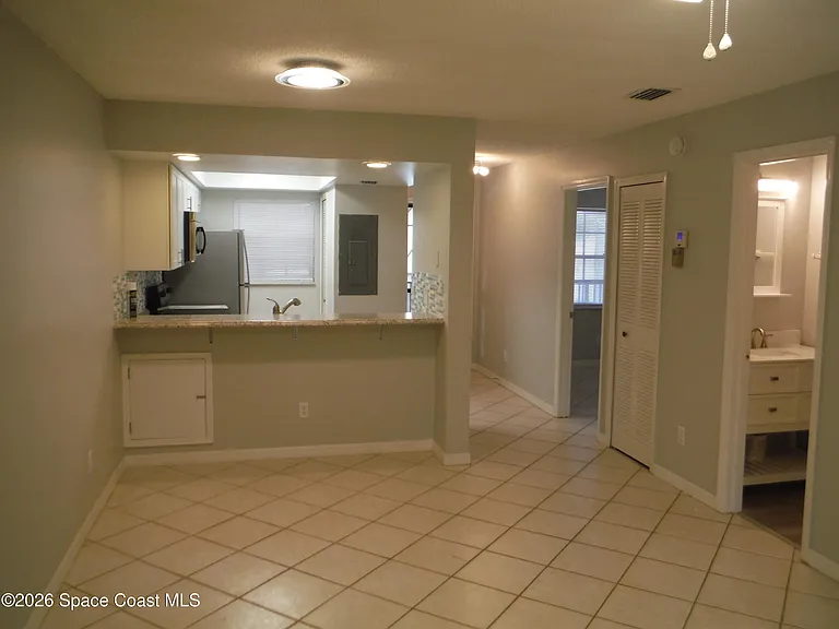 3035 Sir Hamilton Cir — Photo 5