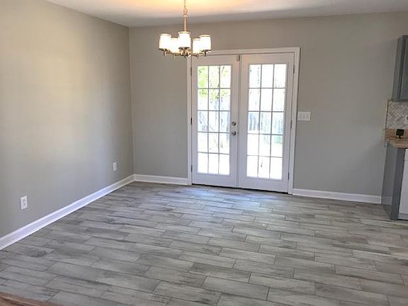 4th image of 239 Antler Dr