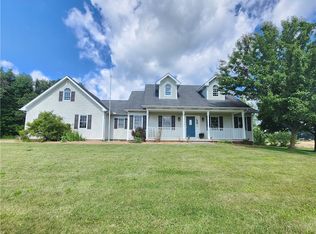 343 George Junior Rd, Grove City, PA 16127