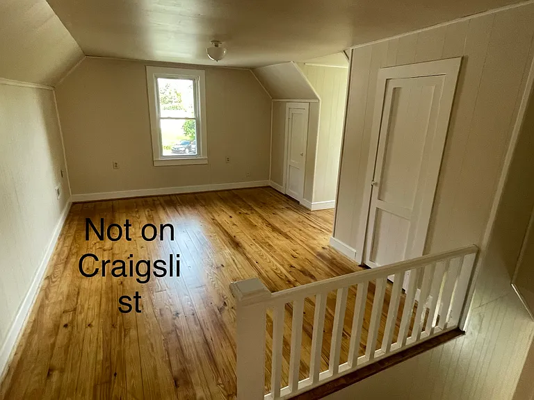2412 Sinking Creek Rd — Photo 6