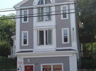39 Shaw St, New London, CT 06320
