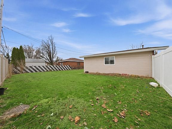 4th image of 10725 S Rutherford Ave