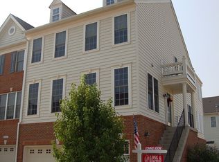 42681 Sandman Ter, Chantilly, VA 20152
