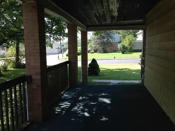 Woodlawn — Photo 8
