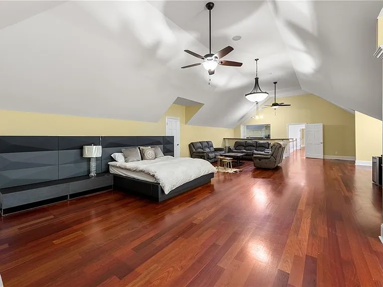 680 W Paces Ferry Rd NW — Photo 34