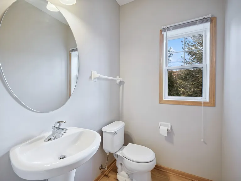 5009 Everest Ln N — Photo 3