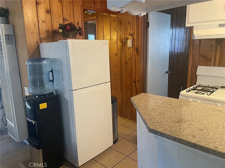 1545 Ross St — Photo 7