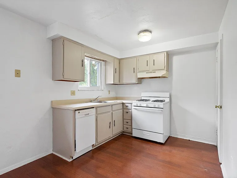 Baldwin Cathell Townhouses — Photo 13