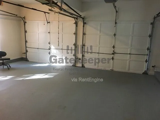 135 Overlook Ct — Photo 17