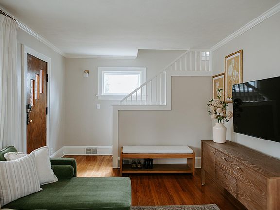 3rd image of 5040 Russell Ave S