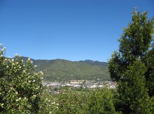 1129 NW Starlite Pl, Grants Pass, OR