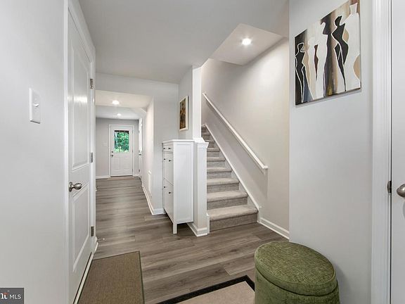 5th image of 112 Rowand Way E