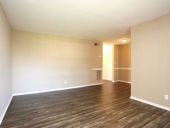 3rd image of 16 Beech Rd SE #44
