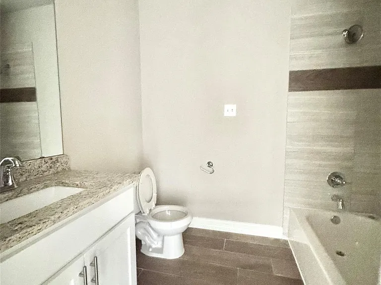105 Everett Ct #B — Photo 8