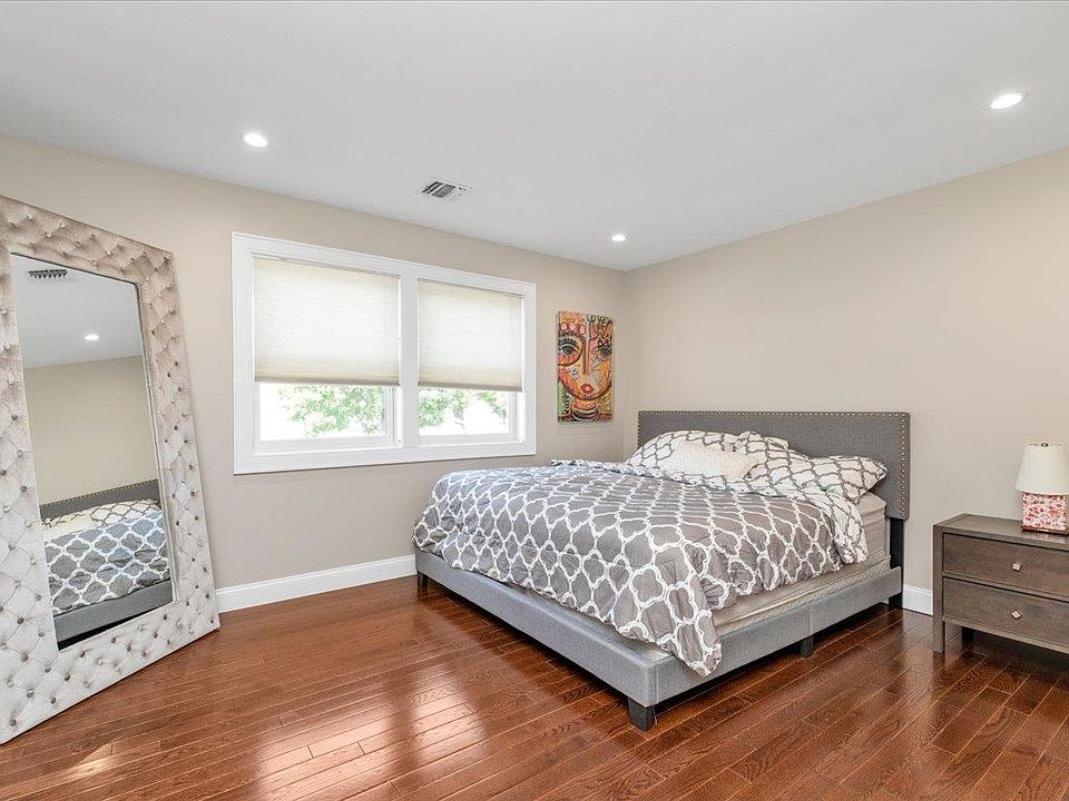 1st image of 37 Hamlet Dr #37