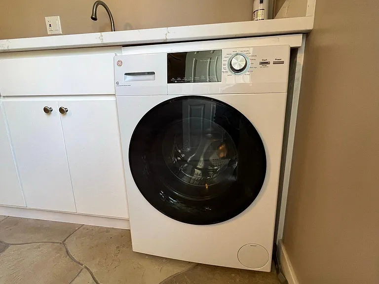 Washer/Dryer all-in-one!