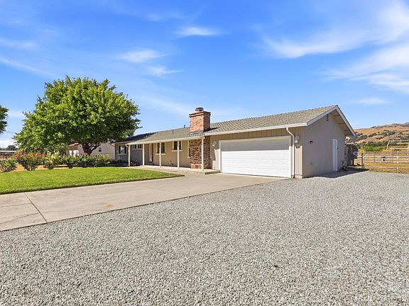 5th image of 14780 Columbet Ave