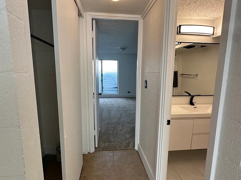 2501 Coyne St — Photo 14