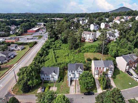 5th image of 136 Bridge View Dr