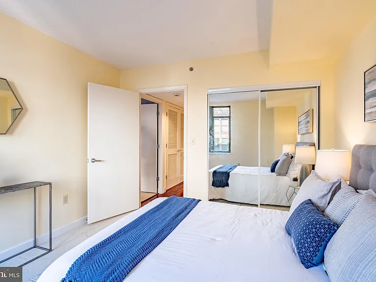 1150 K St NW #1008 — Photo 28