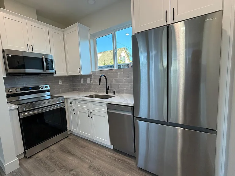 2908 Fallwood Ln #B — Photo 4