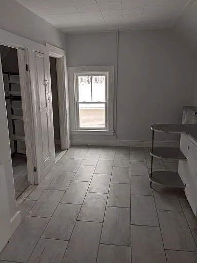 3 bed, 1200 sqft, $2,879 — Photo 4