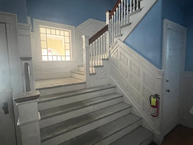 48 Grand View Ave #4 — Photo 19