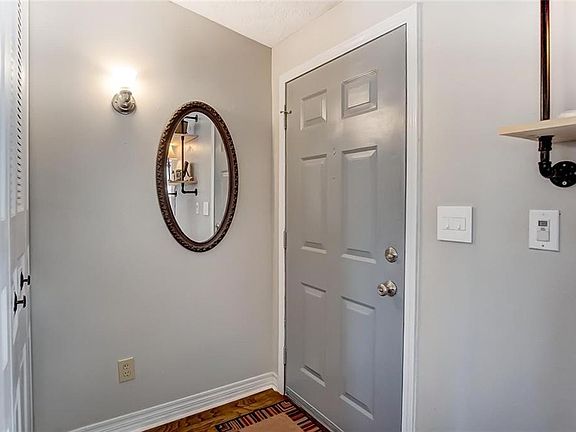 4th image of 1649 Bledsoe Dr