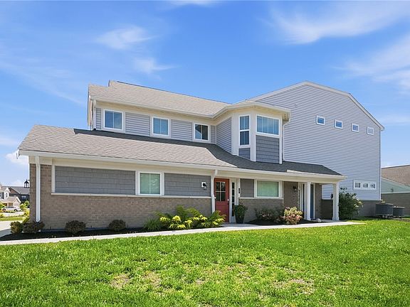 2nd image of 13 Pebble Brook Pl