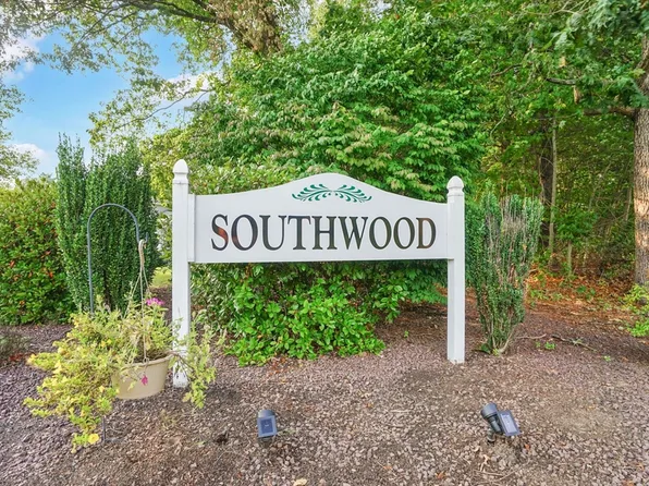 2 Southwood Cres #2, Hampden, MA 01036