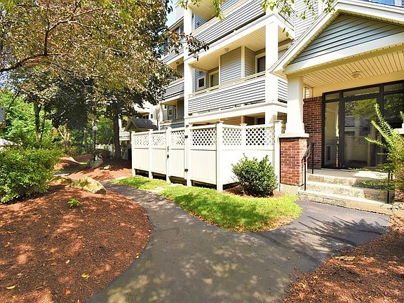 3rd image of 200 Falls Blvd Unit C306