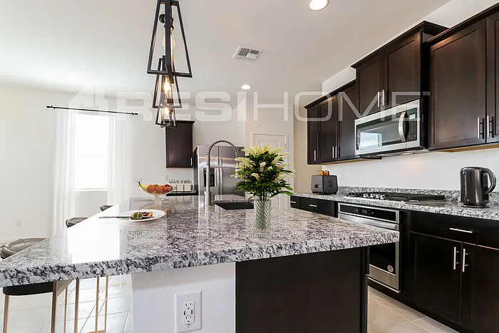 18030 W Pierson St — Photo 3